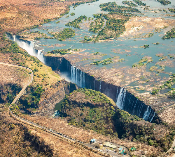 Victoria-Falls--Zambia-Afoyo_Zambezi-landscape_4
